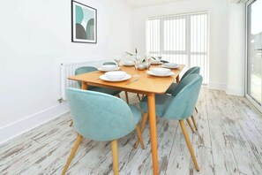 Dining - Ivory House (Stoke-on-Trent)