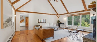 5 Bed, 4.5 Bathroom, In-ground Pool, Gym near Parsons Beach!