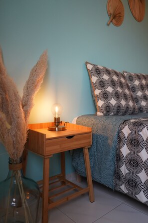 5 bedrooms, in-room safe, iron/ironing board, free WiFi
