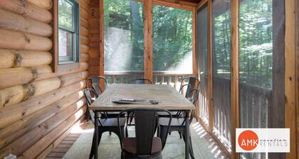 Wander Inn - Updated Log Cabin near shared beach