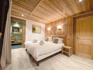 5 bedrooms, desk, iron/ironing board, WiFi - Luxury chalet - Azalée  (Montriond)