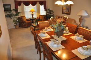 Dining - Henley Park Vacation Home near Disney, Orlando (Davenport)