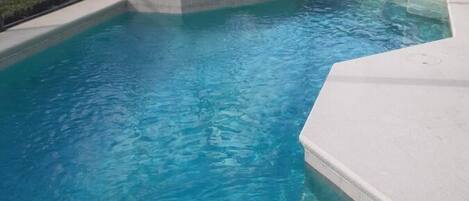 Piscine couverte, piscine chauffée