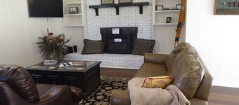 EZ - GO Lodging 3.7 mi Green Pond Landing(Lake Hartwell) Clemson Univ 15 mil.