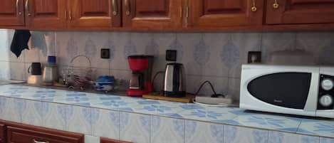 Fridge, microwave, oven, coffee/tea maker