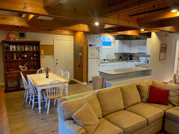 Smart TV, fireplace, DVD player, books