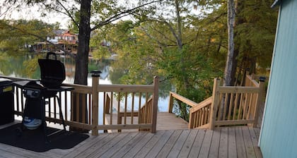 Cozy Cabin on the Water -Full Access