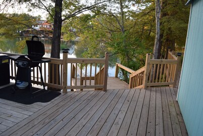 Cozy Cabin on the Water -Full Access