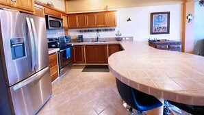 Private kitchen - Perfect 2 bedroom 2 bathroom condo overlooking the San Carlos Bay (San Carlos)