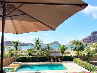 Perfect 2 bedroom 2 bathroom condo overlooking the San Carlos Bay