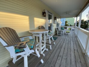 Outdoor dining - Just For The Shell of It! (Carolina Beach)