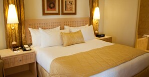 1 bedroom, WiFi - Your Las Vegas CONDO on The Strip Beats Any Fancy Hotel Room! (Las Vegas)