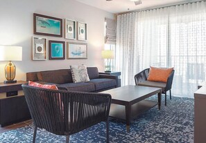 Living area - Near SeaWorld and Disney World - Resort Condo 2 Bedroom / 6 Guests (Orlando)