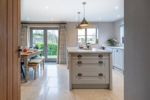 Interior - Family friendly Cotswold Holiday Cottage near Chipping Campden - Benson Cottage (Paxford, near Chipping Campden)