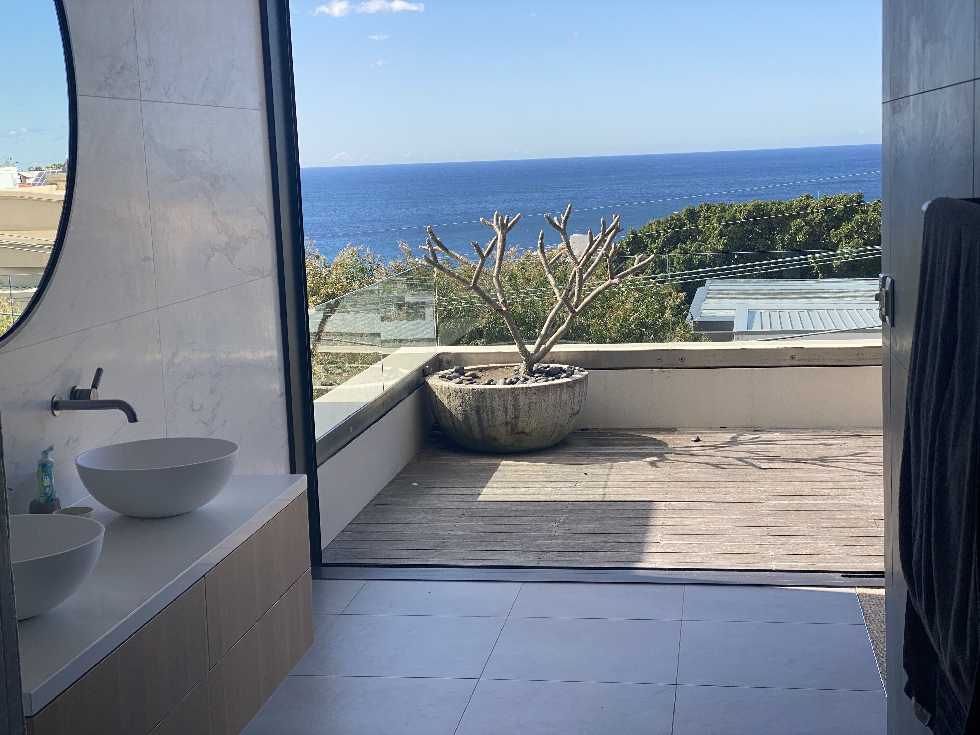 Bronte Beach House — image 8