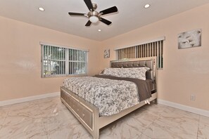 4 bedrooms, iron/ironing board, free WiFi, bed sheets