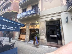 Exterior - Sant Antoni Hostal, Sustainable Tourism (Barcelona)