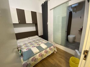 Bathroom - Sant Antoni Hostal, Sustainable Tourism (Barcelona)