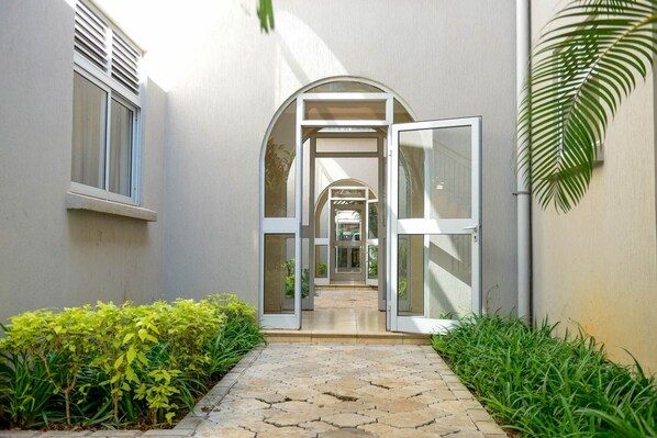Exterior detail - This Junior Suite will give a wonderful stay with its great amenities (Kigali)