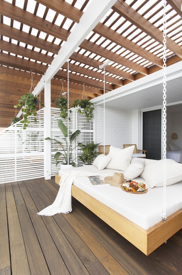 Luxury Villa | Terrace/patio