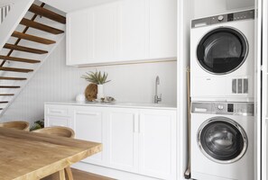 Luxury Villa | Laundry