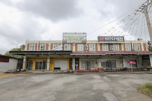 Front of property - OYO 90145 D'sofwa Inn (Jerteh)
