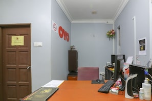 Reception - OYO 90145 D'sofwa Inn (Jerteh)