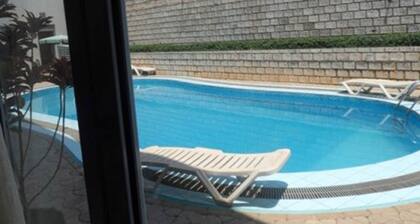 Cette magnifique suite senior offre une grande expérience