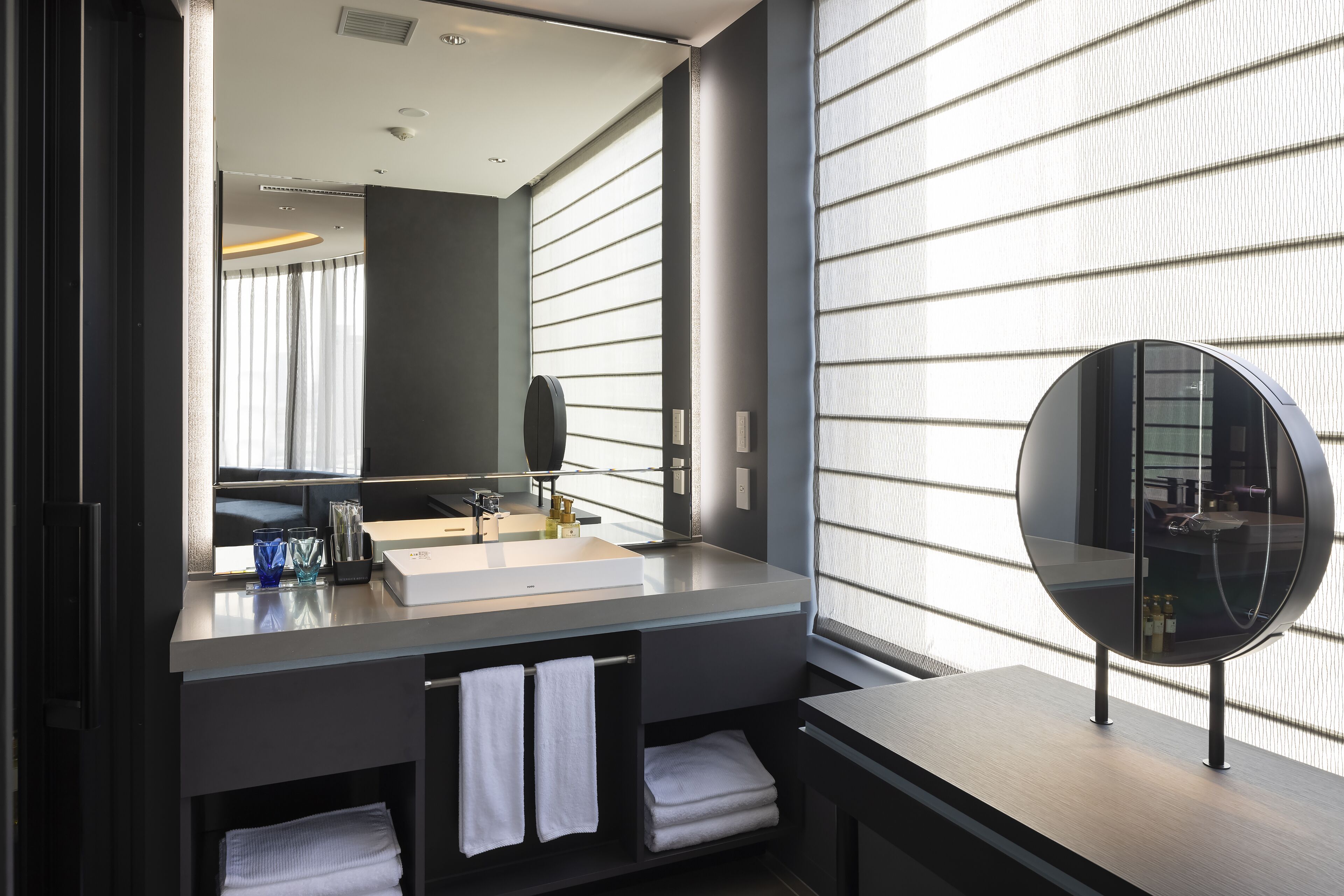 suite, non smoking (65 square meters, inter gate) | bathroom | hair dryer, slippers, bidet, towels