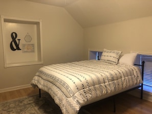 4 habitaciones, cuna de viaje, wifi gratis y ropa de cama