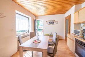 Apartment, Terrasse | Eigene Küche | Kühlschrank, Ofen, Herdplatte, Toaster