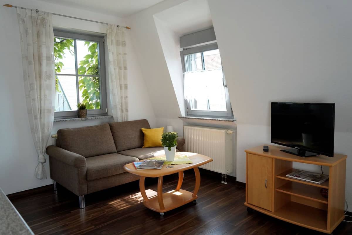 Comfort Condo | Living room
