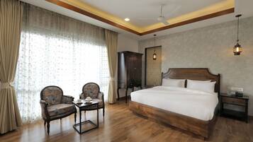 1 bedroom, desk, WiFi, wheelchair access