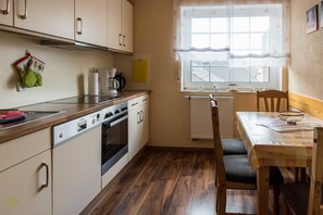 Fridge, oven, dishwasher, highchair
