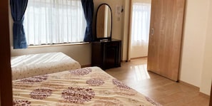 Free WiFi, bed sheets