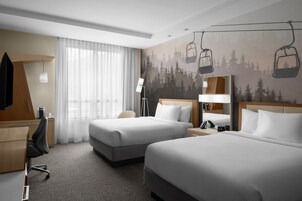 高档床上用品、羽绒被、加厚床垫、办公桌