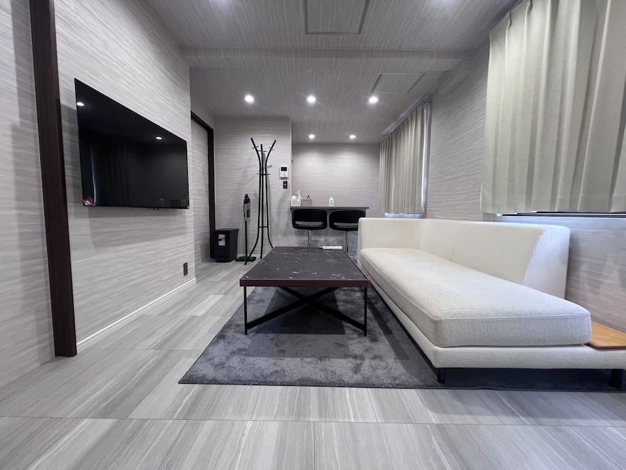 Super Suite, Non Smoking | Living area | Flat-screen TV, streaming services