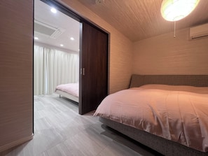 Royal-Suite, Nichtraucher (Super) | 5 Schlafzimmer, hochwertige Bettwaren, Betten mit Memory-Foam-Matratzen