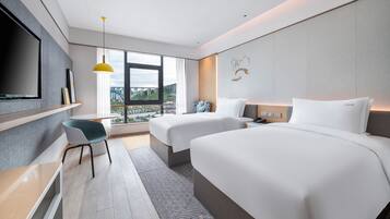 1 bedroom, in-room safe, desk, soundproofing