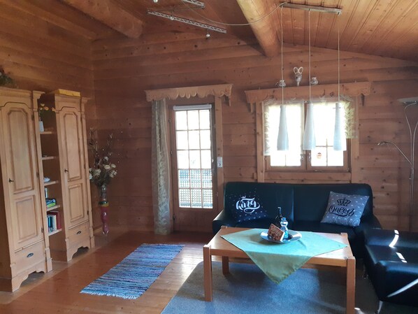 Condo | Living area | 20-inch TV with satellite channels