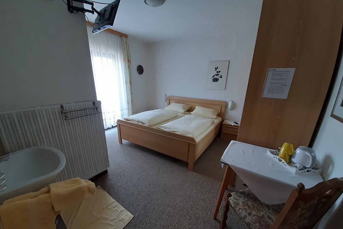 Tweepersoonskamer, balkon | Gratis wifi, beddengoed