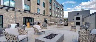 แฮมป์ตัน อินน์ ควีน ครีก