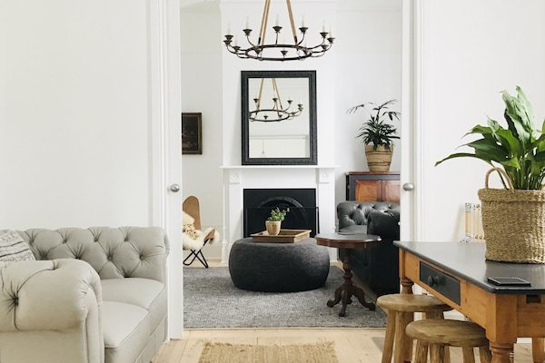 Smart TV, fireplace, books