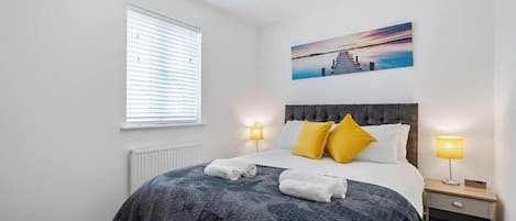 3 bedrooms, iron/ironing board, WiFi, bed sheets