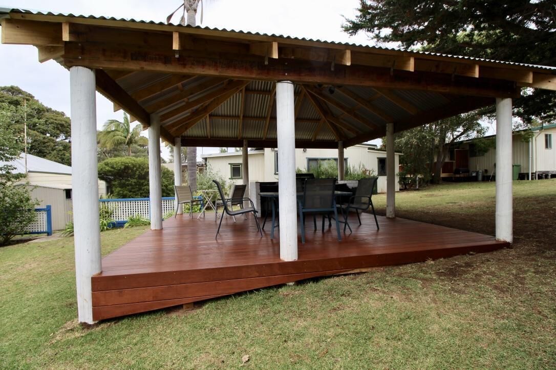 Riverscape Cottage No.11 - Riverscape - unit 11 with views over the Blackwood River and fire place — image 11