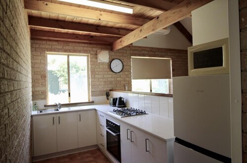 Riverscape Cottage No.7 - Riverscape - unit 7 with views over the Blackwood River