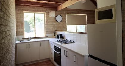 Riverscape Cottage No.7 - Riverscape - unit 7 with views over the Blackwood River
