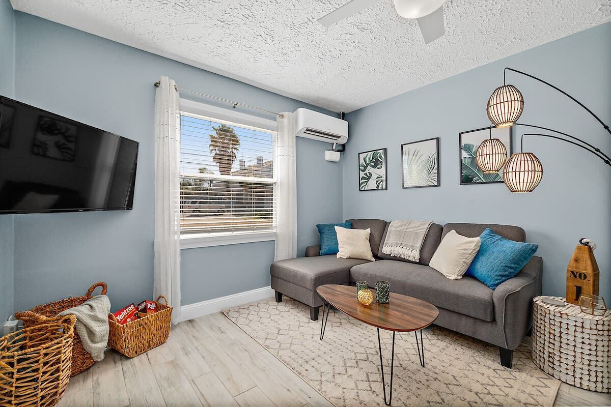 TV, Netflix, streaming services, offices