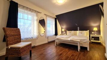 3 Schlafzimmer, Reisekinderbett, WLAN, Bettwäsche