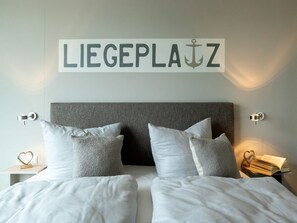 2 bedrooms, in-room safe, desk, WiFi - Hafenspitze App. 16 Pier 2.16 (Wismar)